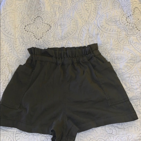 Shorts - Picture 2 of 3
